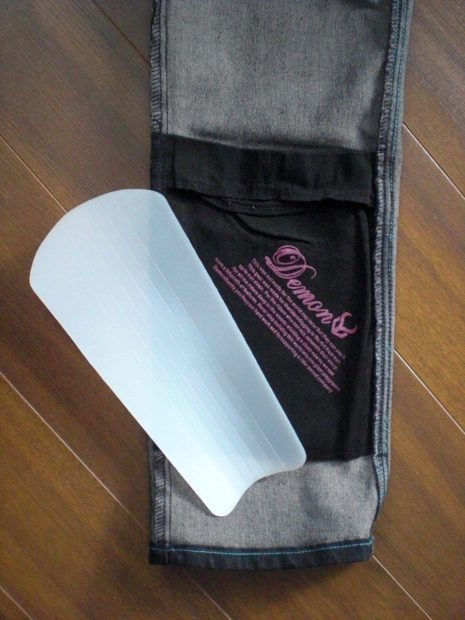 Demon Dirt Jeans Shin Pad